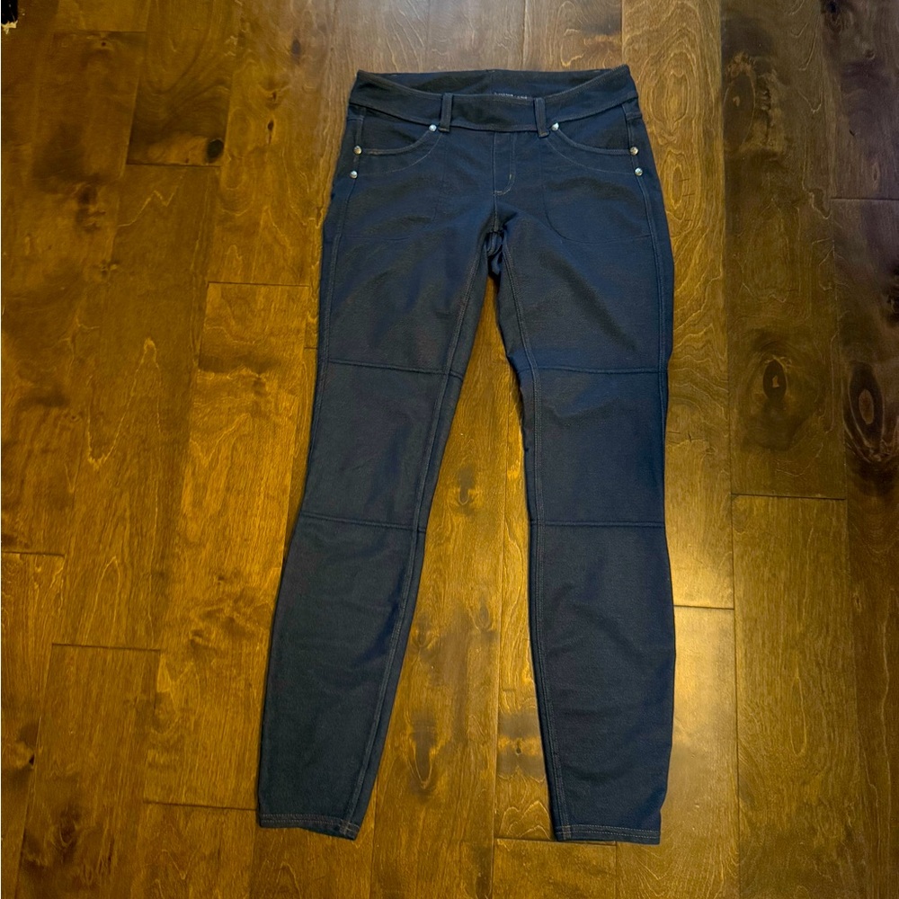 Athleta ‘denim’ Leggings with Pockets- Small